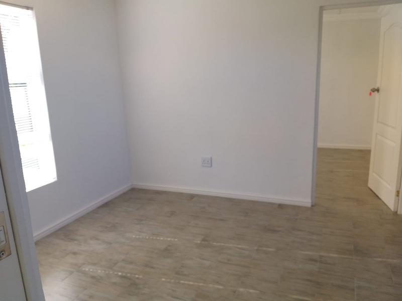 To Let 2 Bedroom Property for Rent in Goodwood Central Western Cape